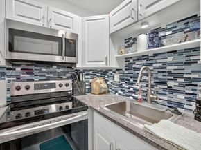 3040 NE 16th Ave 411, Oakland Park FL 33334
