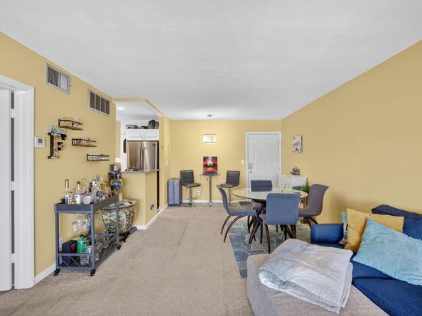3040 NE 16th Ave 411, Oakland Park FL 33334