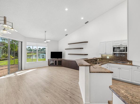 8706 Rothbury Lane, Boynton Beach FL 33472