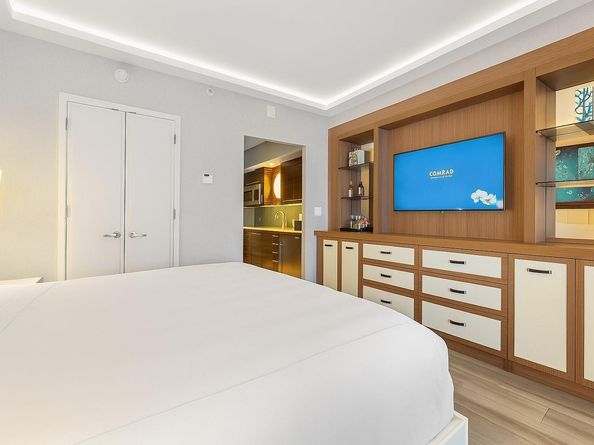 551 N Fort Lauderdale Beach Blvd R1810, Fort Lauderdale FL 33304