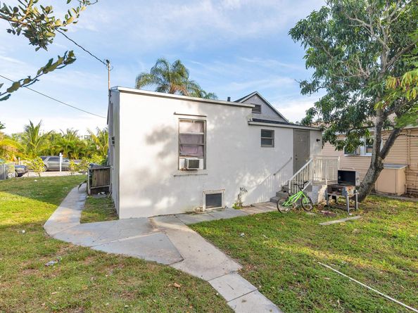 19 S E Street, Lake Worth Beach FL 33460