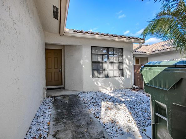 427 Cottonwood Place, Boca Raton FL 33431