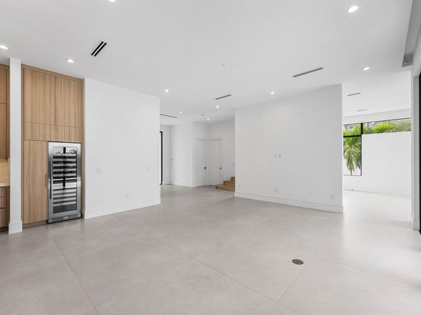 498 NE 6th Street, Boca Raton FL 33432