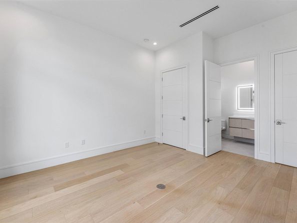 498 NE 6th Street, Boca Raton FL 33432