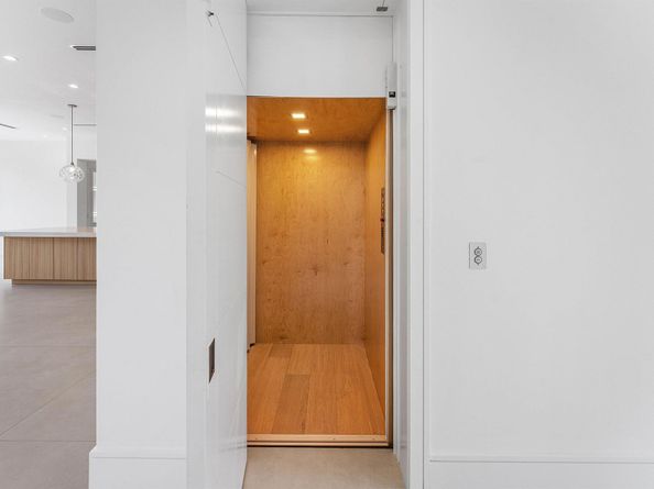 498 NE 6th Street, Boca Raton FL 33432