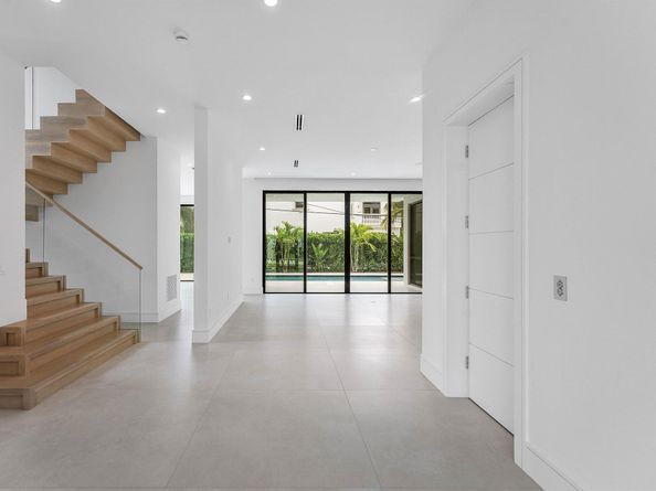 498 NE 6th Street, Boca Raton FL 33432