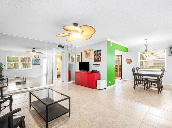 6 Capri A, Delray Beach FL 33484
