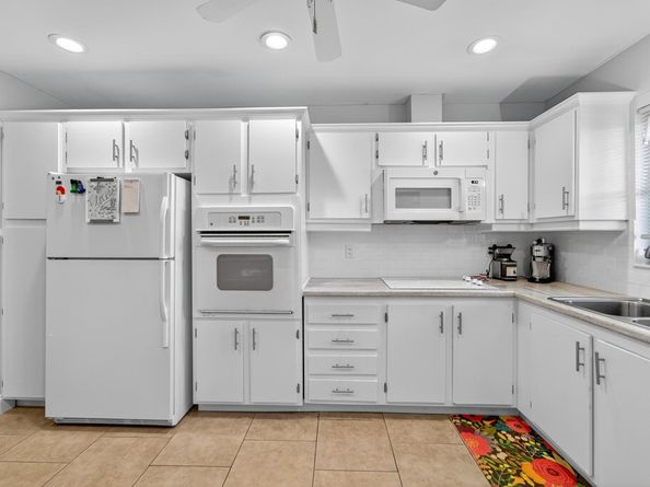 2638 E Gately Drive 83, West Palm Beach FL 33415