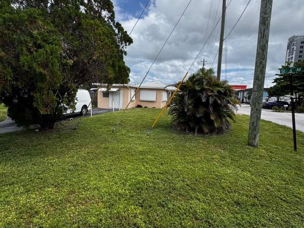 405-407 SE 23rd St, Fort Lauderdale FL 33316