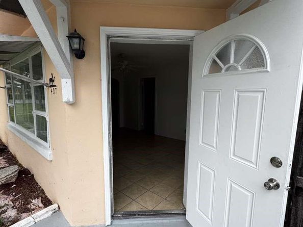 405-407 SE 23rd St, Fort Lauderdale FL 33316