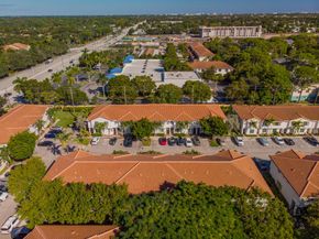 4203 Napoli Lake Drive, Riviera Beach FL 33410