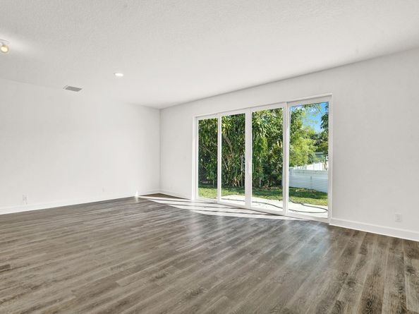 7874 Griswold St, Lantana FL 33462