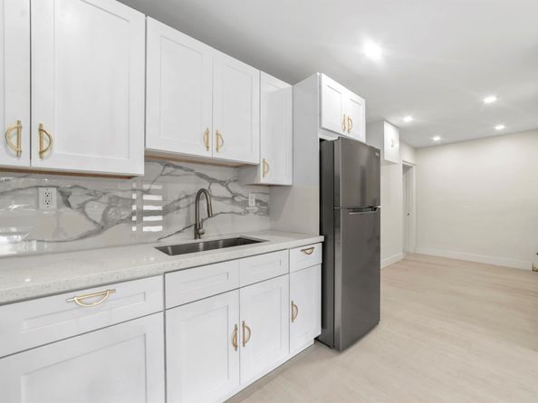 5221 SW 28th Avenue, Dania Beach FL 33312