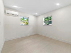 5221 SW 28th Avenue, Dania Beach FL 33312