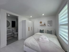 5221 SW 28th Avenue, Dania Beach FL 33312