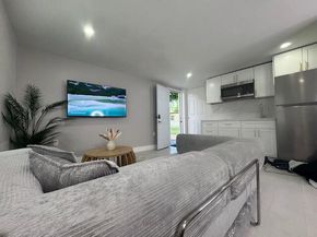 5221 SW 28th Avenue, Dania Beach FL 33312