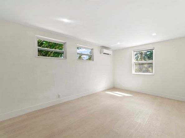 5221 SW 28th Avenue, Dania Beach FL 33312