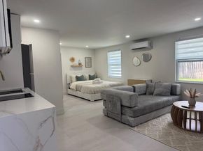 5221 SW 28th Avenue, Dania Beach FL 33312