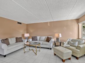 3200 Springdale Boulevard 217, Palm Springs FL 33461