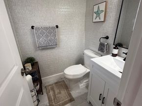 22 Abbey Ln 205, Delray Beach FL 33446