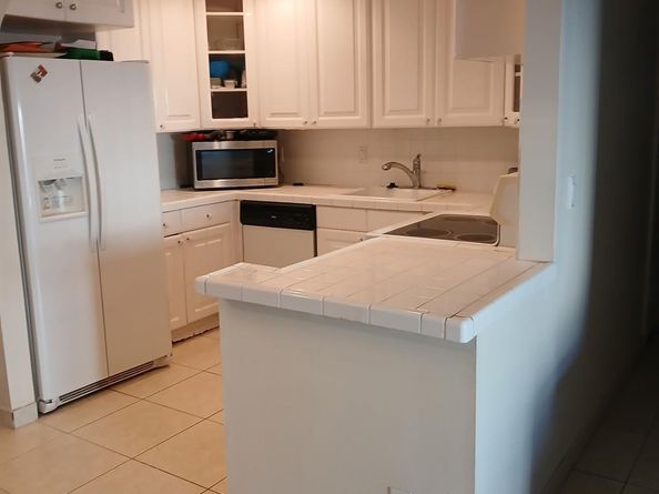 6243 Bay Club Dr 2, Fort Lauderdale FL 33308