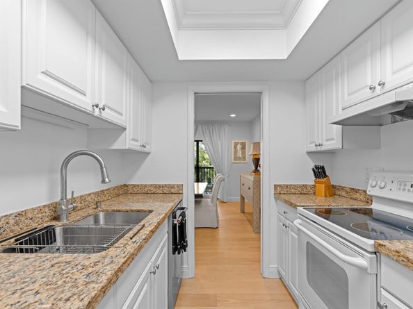 11397 Pond View Drive E203, Wellington FL 33414