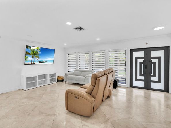 11800 NW 25th St, Plantation FL 33323