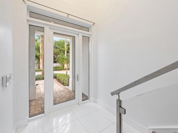 112 Water Club Court N, North Palm Beach FL 33408