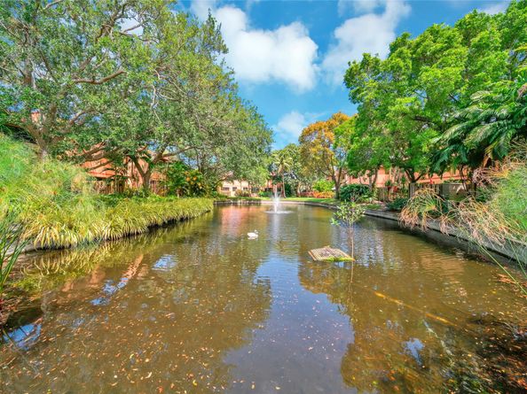 200 NE 17th Ct 805, Fort Lauderdale FL 33305