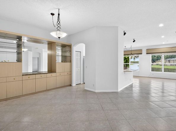 7975 Rockford Road, Boynton Beach FL 33472