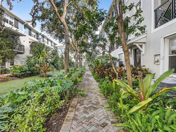 71 Atlantic Grove Way 71, Delray Beach FL 33444