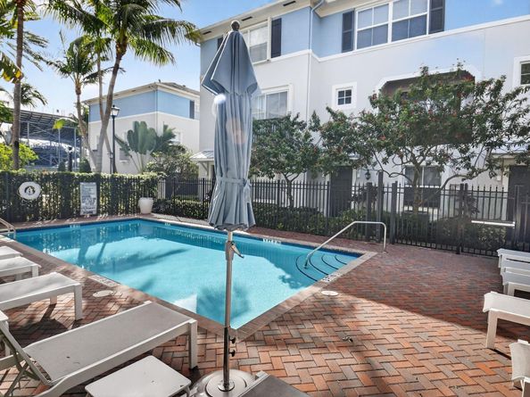 71 Atlantic Grove Way 71, Delray Beach FL 33444