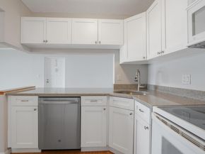 708 Sunny Pine Way B3, Greenacres FL 33415