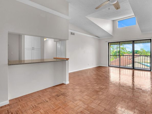 708 Sunny Pine Way B3, Greenacres FL 33415