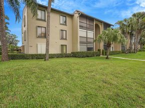708 Sunny Pine Way B3, Greenacres FL 33415