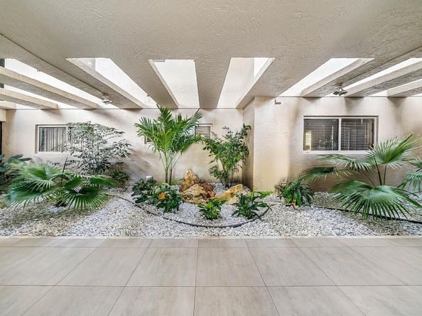 5279 Fountains Drive S 405, Lake Worth FL 33467