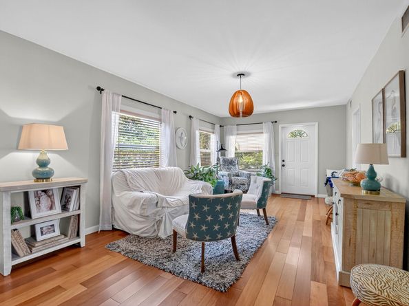927 Mcintosh Street, West Palm Beach FL 33405