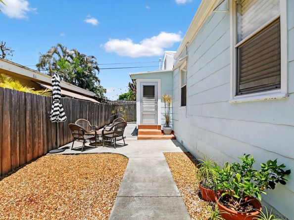 927 Mcintosh Street, West Palm Beach FL 33405