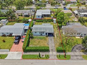 330 NE 59th Court, Oakland Park FL 33334