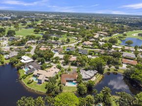 620 Lake Dasha Circle, Plantation FL 33324