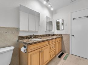 620 Lake Dasha Circle, Plantation FL 33324