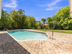 620 Lake Dasha Circle, Plantation FL 33324
