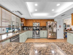 620 Lake Dasha Circle, Plantation FL 33324