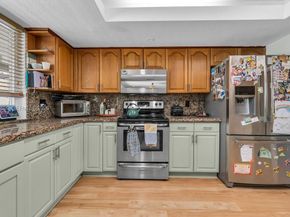 620 Lake Dasha Circle, Plantation FL 33324