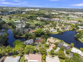 620 Lake Dasha Circle, Plantation FL 33324