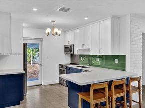 2431 Mayo Street, Hollywood FL 33020