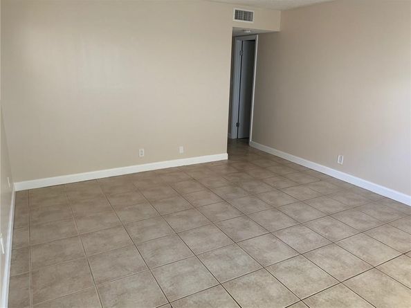 206 SW 1st Street J4, Pompano Beach FL 33060