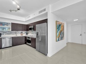 90 SW 3rd Street 2013, Miami FL 33130
