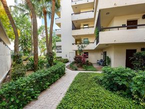 364 Golfview Road 505, North Palm Beach FL 33408