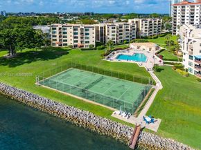 364 Golfview Road 505, North Palm Beach FL 33408